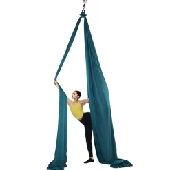 VEVOR Aerial Silk & Yoga Swing, 8.7 Yards, Aerial Yoga Hammock Kit with 100gsm Nylon Fabric, Full Rigging Hardware & Easy Set-up Guide, Antigravity Flying for All Levels Fitness Bodybuilding, Green