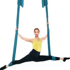 VEVOR Aerial Silk & Yoga Swing, 8.7 Yards, Aerial Yoga Hammock Kit with 100gsm Nylon Fabric, Full Rigging Hardware & Easy Set-up Guide, Antigravity Flying for All Levels Fitness Bodybuilding, Green
