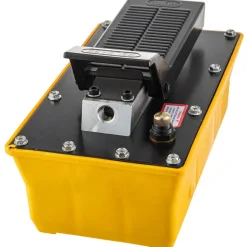 VEVOR Air Hydraulic Pump, 10,000 PSI Hydraulic Foot Pump, 0.6 Gal Reservoir Foot Operated Air/Hydraulic Pump, with Hose and Spray Gun for Heavy Machinery Rigging, Auto Repair, Auto Body Frame Machines