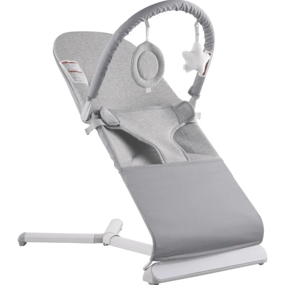 VEVOR Baby Bouncer, Folding Bouncer Seat for Babies 0-9 Months, Newborn Bouncer Chair with 2 Reclining Angles & Rotatable Toy Bar, Portable Infant Rocker with Travel Bag for Indoor Outdoor, Light Gray
