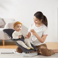 VEVOR Baby Bouncer, Folding Bouncer Seat for Babies 0-9 Months, Newborn Bouncer Chair with 2 Reclining Angles & 3-Point Harness, Portable Infant Rocker with Carrying Bag for Indoor Outdoor, Dark Gray