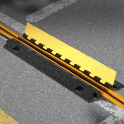 VEVOR Cable Protector Ramp, 22,000 lbs/axle Capacity, 2 Channel Heavy Duty TPU Cord Hose Wire Cover, 1.2 x 1.1 in Channel, Traffic Speed Bump with Flip-Open Top Cover, for Indoor Outdoor Use, 3 Pack