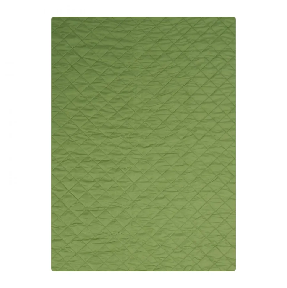 VEVOR Camping Blanket, Large Warm Stadium Blanket, Waterproof & Windproof, 330GSM Polyester Fleece, Flame Retardant, Great for Outdoors, Picnics, Hiking, Sports Events, Travel, 82" x 55", Bicolor