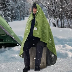 VEVOR Camping Blanket, Large Warm Stadium Blanket, Waterproof & Windproof, 330GSM Polyester Fleece, Flame Retardant, Great for Outdoors, Picnics, Hiking, Sports Events, Travel, 82