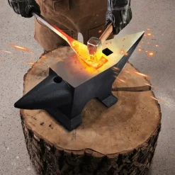 VEVOR Cast Steel Anvil, 132 Lbs(60kg) Single Horn Anvil with Large Countertop and Stable Base, High Hardness Rugged Round Horn Anvil Blacksmith, for Bending, Shaping
