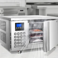 VEVOR Commercial Blast Freezer, 80 L / 2.8 Cu.ft Blast Chiller with 3 Trays, Blast Chiller Freezer Chest with 4 Freezing Modes, Stainless Steel Food Blast Freezer with Casters for Restaurant, Seafood