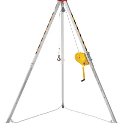 VEVOR Confined Space Tripod Kit, Confined Space Tripod 8' Legs and 98' Cable, Confined Space Rescue Tripod 32.8' Fall Protection, 2600 lbs Winch, Harness, Storage Bag