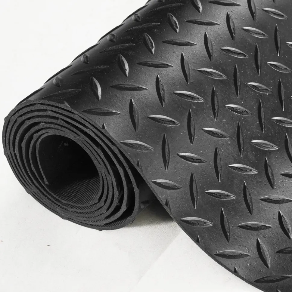 VEVOR Diamond-Plate Rubber Flooring Roll, 3 mm x 4 ft x 6 ft Garage Floor Mat, SBR Rubber Garage Flooring Roll, Easy to Clean, Diamond Plate Rubber Mat for Under Cars, Garage Industry Gym, Black