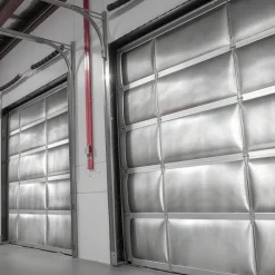 VEVOR Double Reflective Insulation Roll, Perforated Woven Fabric Radiant Barrier, 0.15mm 48 in x 250 ft, Double-Sided Aluminum Foil Heat Reflective Shield, Thermal Insulation Roll for Window RV Roof