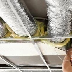 VEVOR Dryer Vent Hose, 6'' Insulated Flexible Duct 25FT Long with 2 Duct Clamps, Heavy-Duty Three Layer Protection for HVAC Heating Cooling Ventilation and Exhaust, R-4.2 Flame Resistance Value