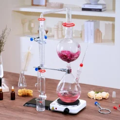VEVOR Essential Oil Distillation Kit, 2000ml Distillation Apparatus, 3.3 Boro Lab Glassware Distillation Kit with 1000W Heating Plate and 24, 40 Joint, 28 pcs Set