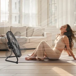VEVOR Floor Fan, 3 Speeds High Velocity Heavy Duty 18 Inch Industrial Fan, 4000 CFM 360° Adjustable Tilt 19.69 ft/sec Airflow Large Metal Fan, for Home, Gym, Office, Garage, Commercial Shop & Bedroom