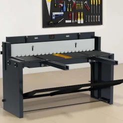 VEVOR Foot Stomp Sheet Metal Shear, 52 in Width Manual Floor Shear, with Soild Steel Frame, Adjustable Blade Gap, Material Stops, Foot-Pedal Control for Cutting Steel, Copper, Rebar, and Aluminum