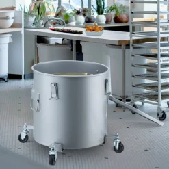 VEVOR Fryer Grease Bucket, 16 Gal Oil Disposal Caddy with Caster Base, Carbon Steel Rust-Proof Coating, Oil Transport Container with Lid, Lock Clips, Filter Bag for Hot Cooking Oil Filtering, Gray