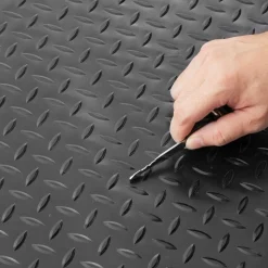 VEVOR Garage Floor Mat, 204.72 x 43.31 inch PVC Garage Flooring Roll, Non-slip Diamond Texture, 123.14 sq.ft Covering Space, Garage Mats for Under Cars, for Gyms Boats Car Trailer, Black
