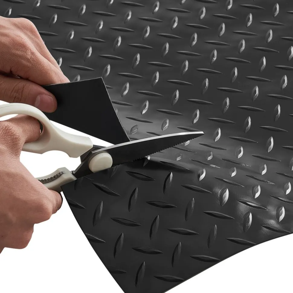 VEVOR Garage Floor Roll, 7.5 x 17 ft Garage Flooring Mat, 2.2 mm Thickened PVC Diamond Plate Floor Protector Mat with Double-sided Tape, Non-Slip, Easy to Clean for Warehouse, Gyms, Trailer, Black