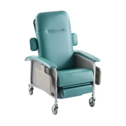 VEVOR Geri Chair Recliner, 4-Position Reclining Geri Chair, Trendelenburg Medical Recliner Chair with 4 Wheels, Soft Padded Seat & 2 Trays for Hospital, Nursing Home, Geriatric Home Care