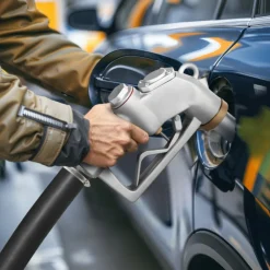 VEVOR 1.5 Inch Barb Automatic Fuel Nozzle with Swivel, Max Flow Rate 37 GPM, Auto Shut Off Diesel Gas Pump Nozzle with 3-Speed Trigger Lock & 1.5 Inch (OD=40 mm) Spout for Gasoline, Diesel, Kerosene