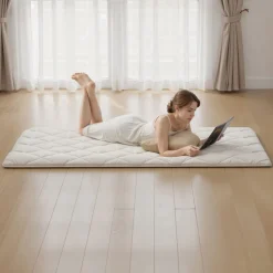 VEVOR Japanese Tatami Mat, Twin Size Foldable Japanese Tatami Mattress, Futon Mattress with Storage Bag & Fastener, 9-Layer Floor Mat for Sleeping, Dormitory, Meditation, Yoga, 80 x 39 x 2.5 in, White