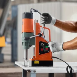 VEVOR Magnetic Drill, 1450W Motor 1.6 in Boring Diameter, 2810 lbf Portable Electric Mag Drill Press, with 2 Coring Bits, Variable Speed, Drilling Machine for Metal Surface, Home Improvement Industry