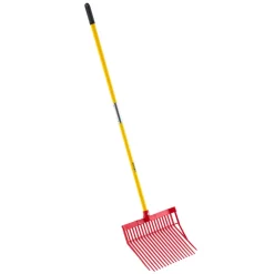 VEVOR Manure Fork, 18 Angled Tines, Horse Manure Rake with Long Fiberglass Handle, 61 in Durable Plastic Pitchfork Muck Rake Tool for Gardening Horse Stall Stable Grass Hay Cleaning Farm Work