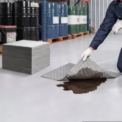 VEVOR Oil & Water Absorbent Pads, 15 in x 150 ft 1-Roll, Medium-Duty Spill Absorbing Pads, Universal for Gasoline, Engine, Oil, Water, Coolant, Durable PP Spill Control Mats for Garage Workshop