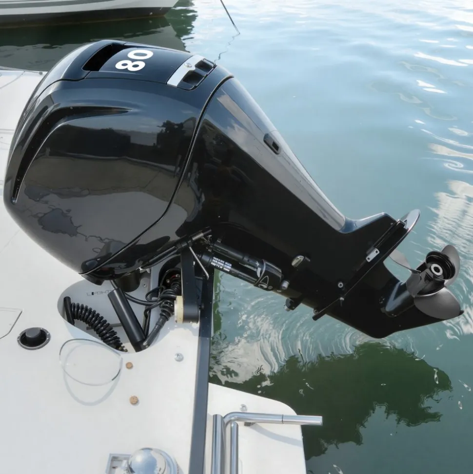 VEVOR Outboard Propeller, Upgrade OEM 15 Spline Tooth Aluminum Outboard Boat Propeller Fit Mercury Engines 40-140 HP, 4-1/4" Gearcase, 3-Blade, RH (Right Hand Rotation), OEM Parts No. 48-77346A45