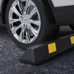 VEVOR Parking Stopper, 72 Inch 2 Pcs Heavy Duty Parking Aid for Garage, Rubber Curb Garage Floor Stopper with Reflective Strips, Aid Gadgets for Cars Vans Trucks Tire Wheel Guide Block Stops Bumpers