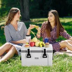 VEVOR Portable Cooler, 26 QT Hard Cooler with Ice Retention, Heavy-Duty Handles and Strap, Lightweight Rigid Material Insulated Portable Cooler, Suitable for Family Picnics and Short Trips