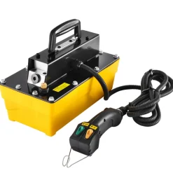 VEVOR 10,000PSI Air Hydraulic Pump, 0.61 Gal Reservoir, NPT 3/8 In Oil Outlet, NPT 1/4 In Inlet, Plastic Air Hydraulic Pump with Remote Control Actuator, for Automobile Frame Machine & Hydraulic Press