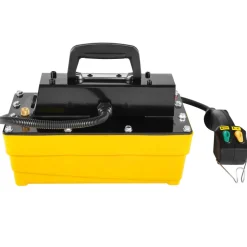 VEVOR 10,000PSI Air Hydraulic Pump, 0.61 Gal Reservoir, NPT 3/8 In Oil Outlet, NPT 1/4 In Inlet, Plastic Air Hydraulic Pump with Remote Control Actuator, for Automobile Frame Machine & Hydraulic Press