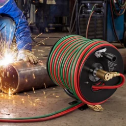 VEVOR Retractable Welding Hose Reel, 1/4-Inch x 50FT Twin Oxygen Acetylene Rubber Hose Max 300PSI - T Grade, Ceiling/Wall Mount Heavy Duty Steel Hose Reel Auto-Rewind, Ideal for Workshops Garages