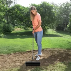 VEVOR Rolling Lawn Aerator, 21-inch Heavy-Duty Manual Rolling Aerator Lawn with Detachable Handle and 33 Iron Spikes, Rolling Lawn Aeration Tool for Garden Patio Yard Compacted Soils and Lawns, Black