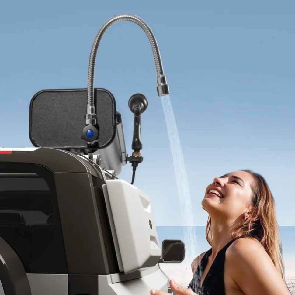 VEVOR Roof Rack Water Tank, 7 Gal, Multi-Dispensing Outdoor Tank with 2 Splash-Guard Panels & T-slot, High-Capacity Aluminum Tank with Pressurization Port, Fit for Trunks, Roll Bars, Crossbars