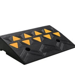 VEVOR Rubber Curb Ramp 4.25" Rise Height Sidewalk Curb Ramp, 11.8" Width 19.7" Length Driveway Ramp for Curb, 15T Heavy Duty Rubber Ramp for Forklifts, Trucks, Buses, Cars, Wheelchairs, Bikes