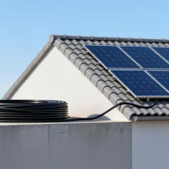 VEVOR Solar Panel Wire, 50 ft Black + 50 ft Red Kit, 10 AWG (6 mm²) Solar Panel Extension Cable, PV Tinned Copper Wire, for Outdoor Home Off-Grid Photovoltaic Systems Automotive RV Boat Marine, IP67