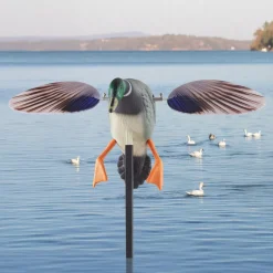 VEVOR Spinning Wing Motion Duck Decoys, Outdoor Teal Decoys for Hunting, Floating Duck for Pool, Pond, and Lake, Realistic Plastic Duck Hunting Decoy, Garden Yard Decoration, Easy to Carry, 1-Pack