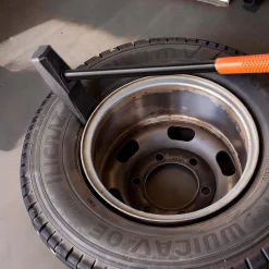VEVOR Tire Bead Breaker Wedge, 32" Handle, Duck-Billed Tire Hammer, Heavy Duty Bead Breaker Tool & Duckbill Iron with Cast Iron Head for Motorcycles, Cars, Buses, Trucks, ATVs, UTVs, and Tractors