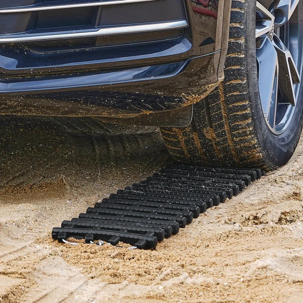 VEVOR 7 TON Traction Boards with TPR Material, Recovery Boards for Off-road Vehicles/Cars/Pickups/SUVs/RVs, Pair Tire Traction Mats on Snow, Sand, Mud and Loose Terrain, Storage Bags, Short, Black