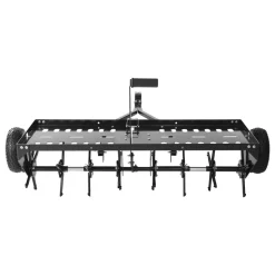 VEVOR Tow Behind Plug Aerator, 40 in Lawn Spike Aerator with Universal Hitch, 150lbs Weight Capacity, Heavy Duty & Rust-Resistant, Pull Behind Aeration Tool with Tray for Farmland & Garden Tractors