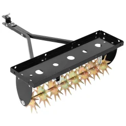 VEVOR Tow Behind Plug Aerator, 32 in Lawn Spike Aerator with Universal Hitch, Heavy Duty & Rust-Resistant, Pull Behind Spike Aerator Tool with Folded Edge Tray, for Farmland & Garden Tractors