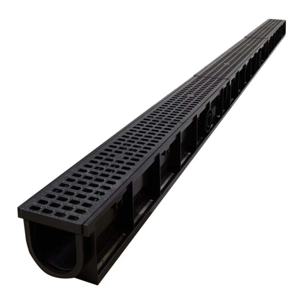 VEVOR Trench Drain, 40.2 x 6.6 x 5.5 in, 6 Pack Linear Drainage Channel, HDPE Channel Drain with Grates & End Caps, Premium Outdoor Drainage System for Driveway, Patio, Pool, Garden, Yard, Black