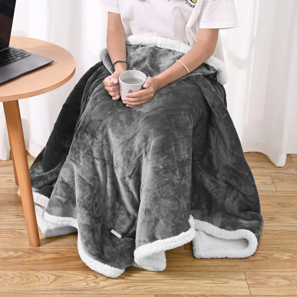 VEVOR Wearable Heated Throw Blanket Electric Shawl, Portable Robe Blanket Hoodie for Women, 5 Heating Levels, 3H Auto Shut-Off, Overheat Protection,Winter for Adult Mom Girlfriend,Machine Washable